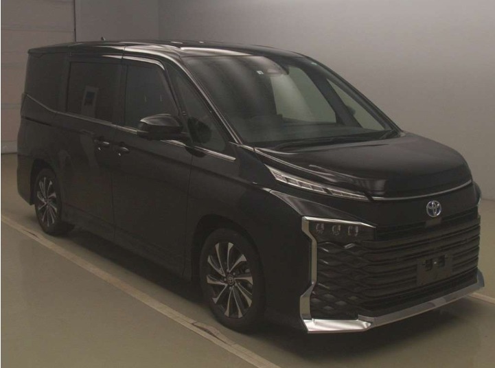 TOYOTA NOAH-X-PACKAGE-HYBRIDE-Black